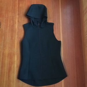 Black Hooded Scuba Vest